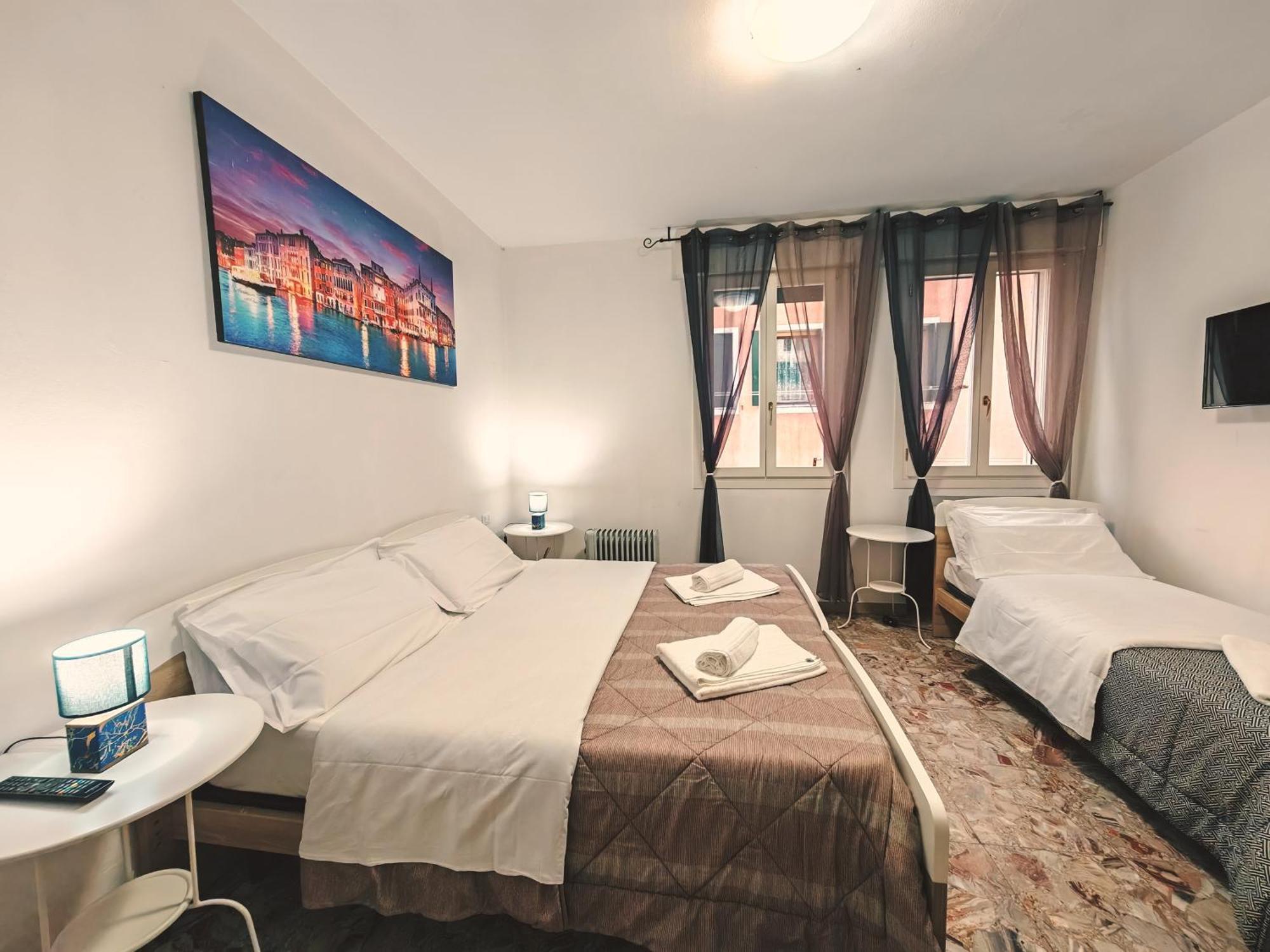Goldmine Guest House 1 베니스 객실 사진