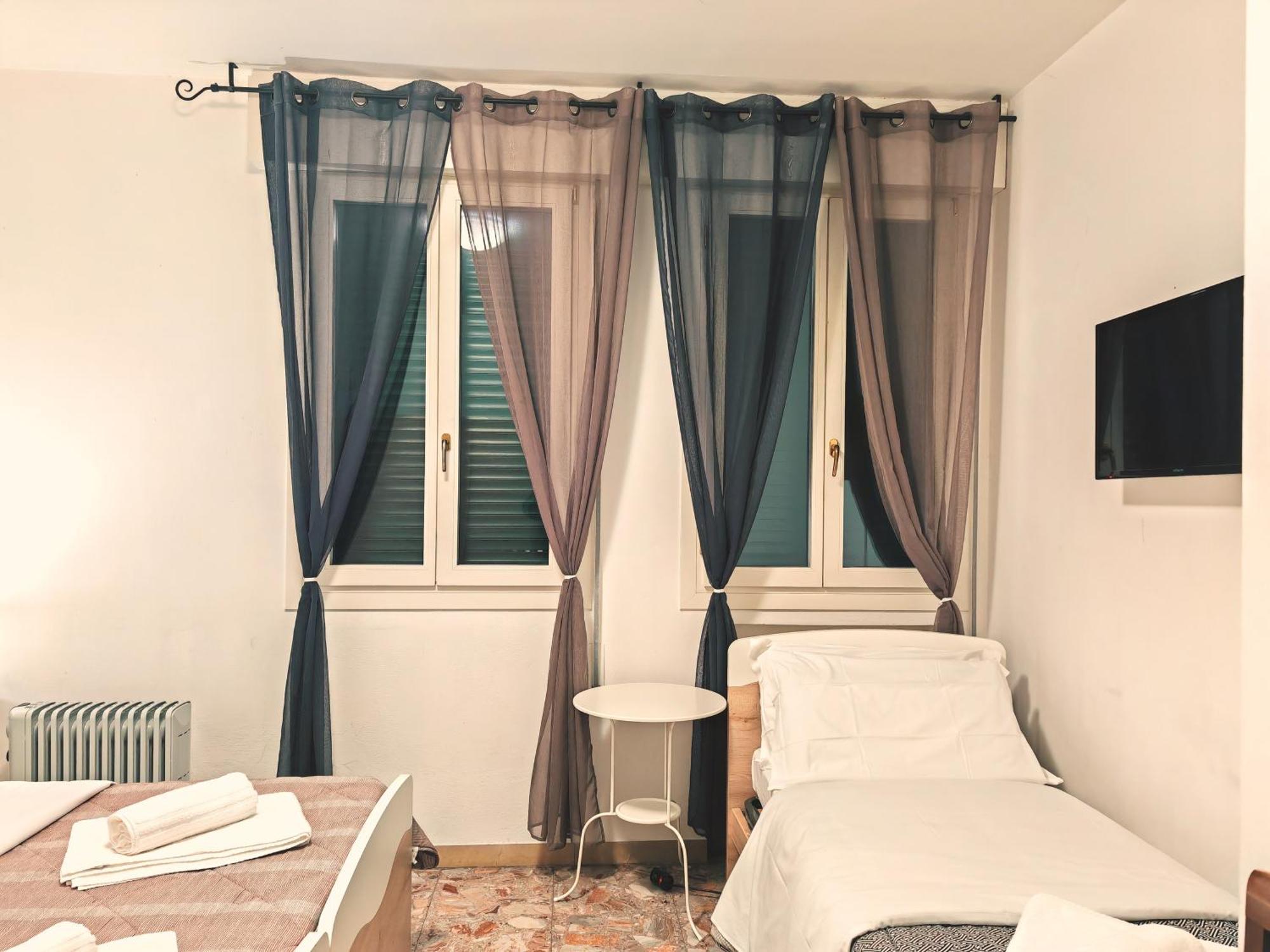 Goldmine Guest House 1 베니스 객실 사진